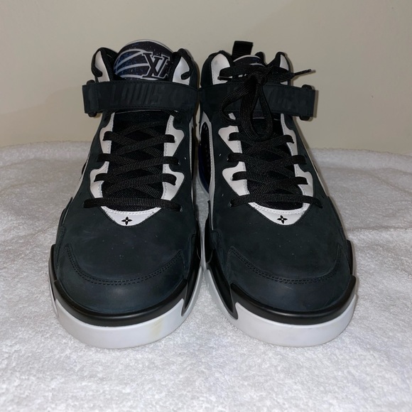 Louis Vuitton sneaker - Picture 2 of 6